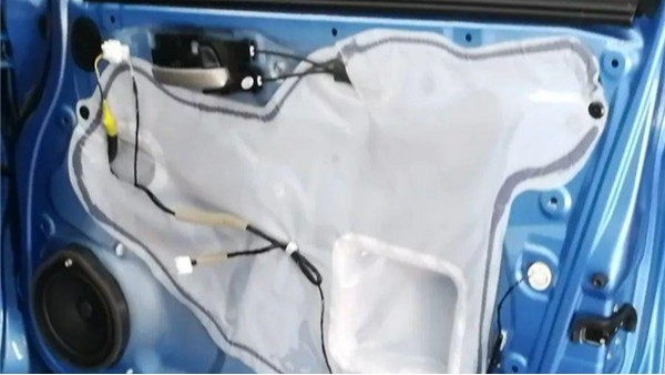 車門防水膜該如何粘貼才能物盡其用？